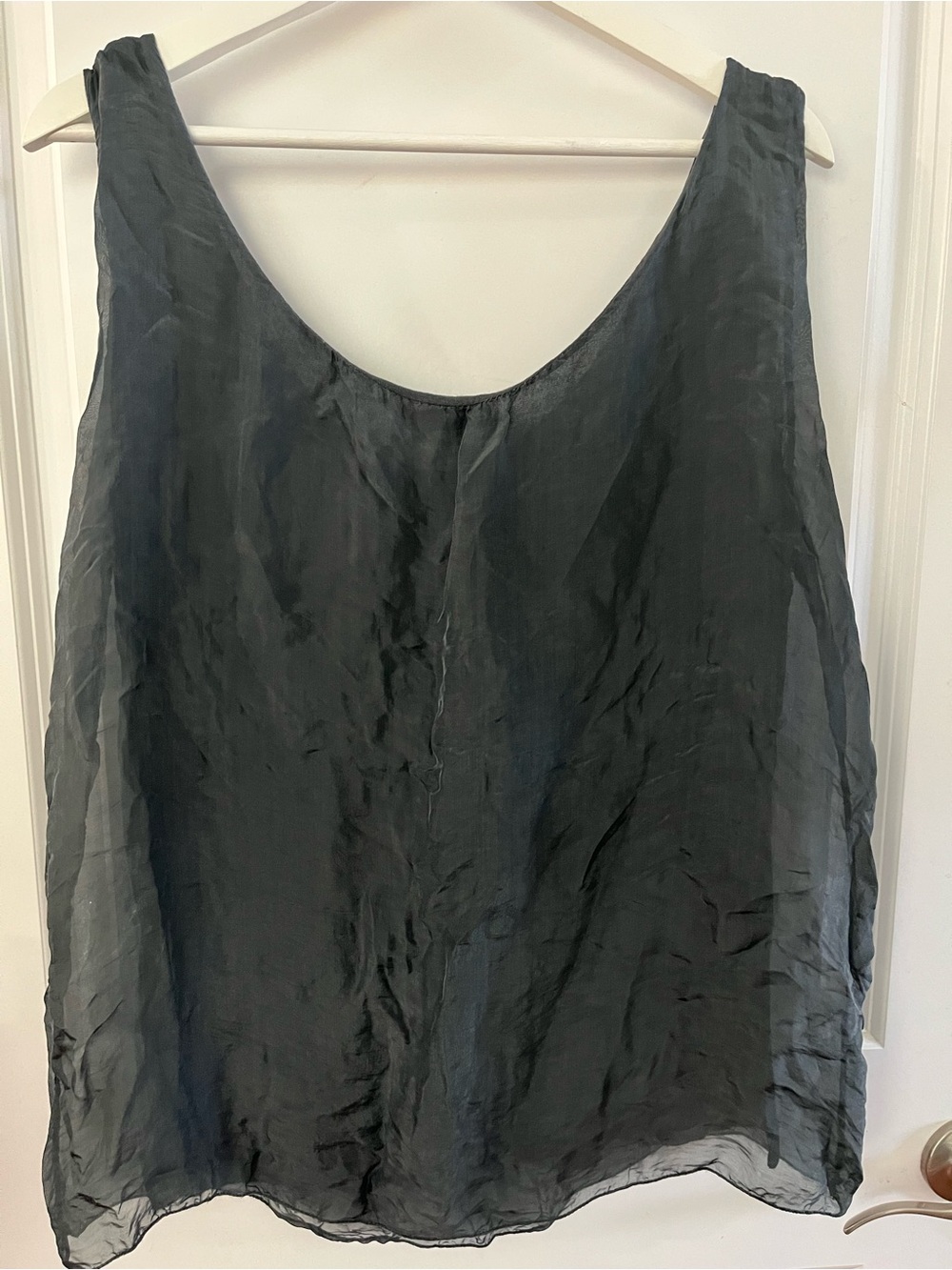 Black Sleeveless Silk Tank Top - Picture 3 of 8
